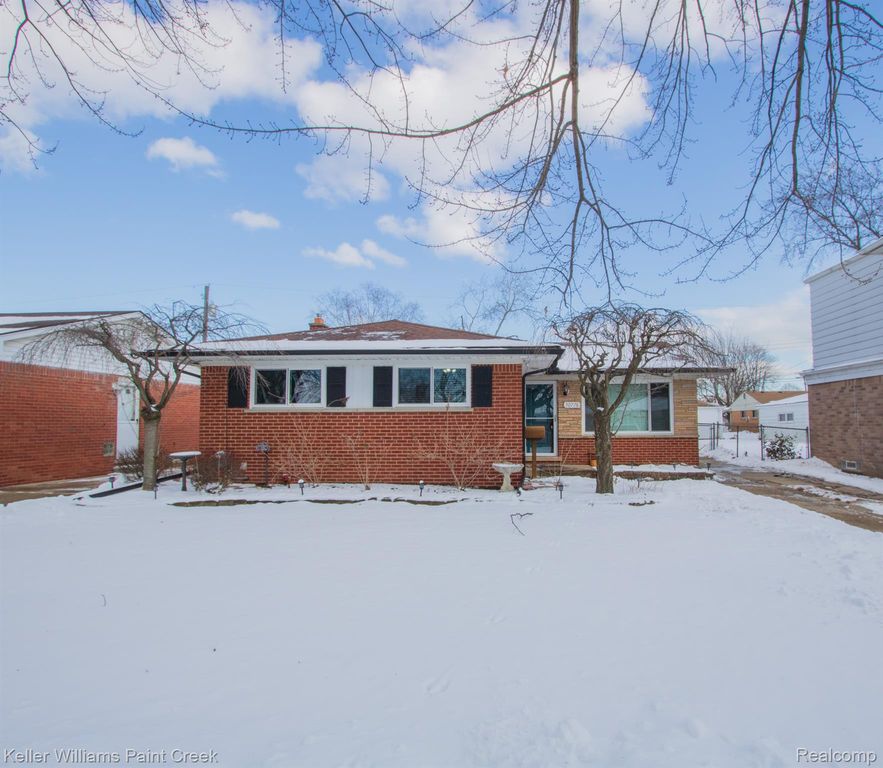 30776 Ferntree Street, Roseville, MI 48066