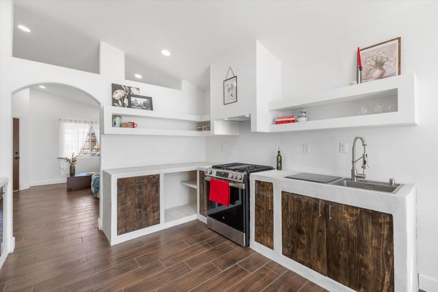 6128 Full Moon Avenue NW, Albuquerque, NM 87114