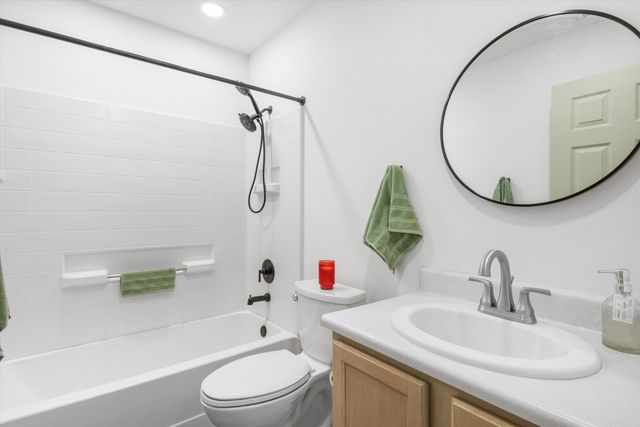 6128 Full Moon Avenue NW, Albuquerque, NM 87114