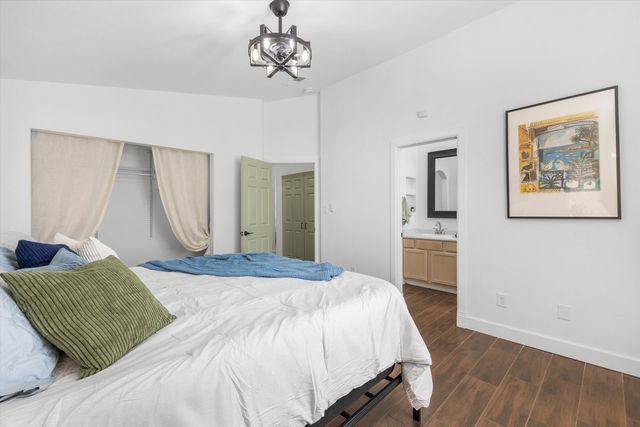 6128 Full Moon Avenue NW, Albuquerque, NM 87114