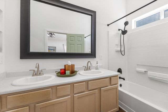 6128 Full Moon Avenue NW, Albuquerque, NM 87114