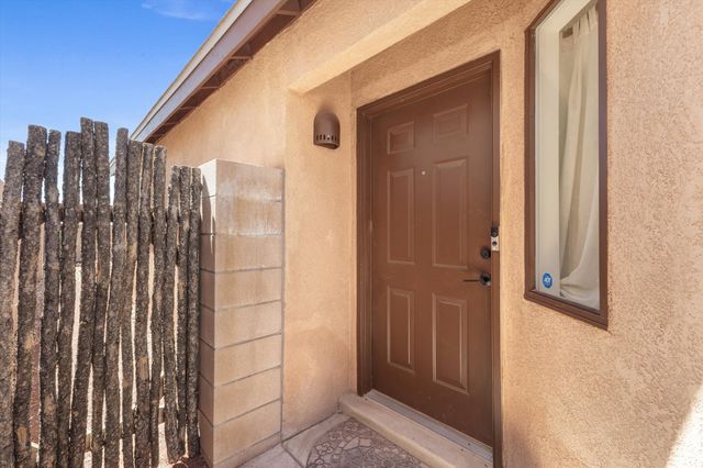 6128 Full Moon Avenue NW, Albuquerque, NM 87114