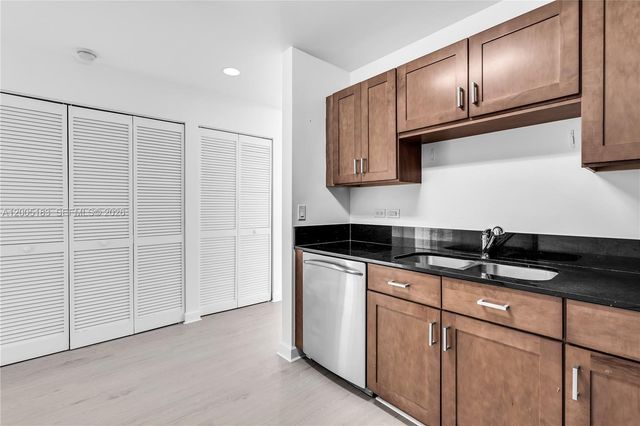 8395 SW 73rd Ave 510, Miami, FL 33143