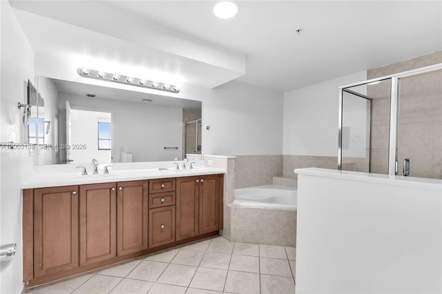 8395 SW 73rd Ave 510, Miami, FL 33143