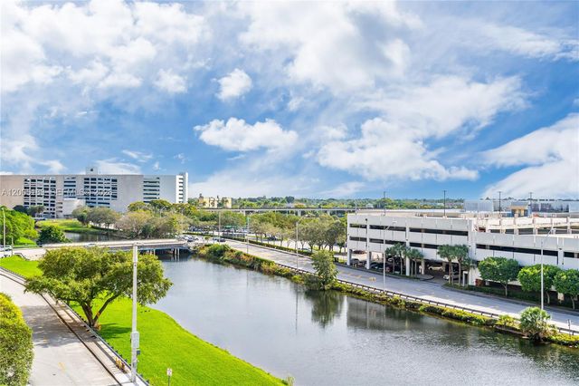 8395 SW 73rd Ave 510, Miami, FL 33143