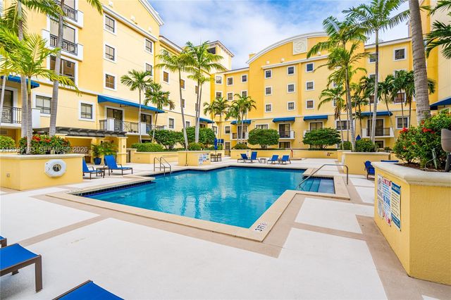 8395 SW 73rd Ave 510, Miami, FL 33143