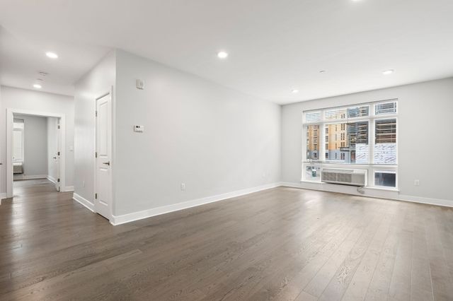 2 Cliveden Street 201E, Quincy, MA 02169