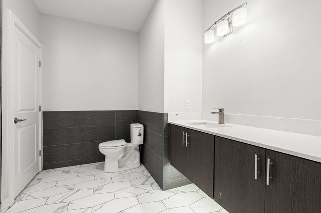 2 Cliveden Street 201E, Quincy, MA 02169