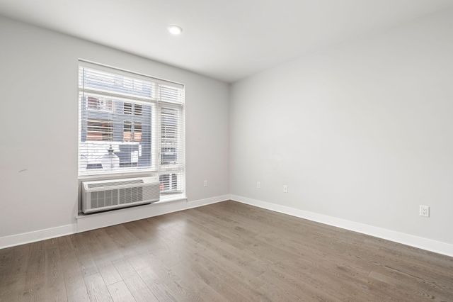 2 Cliveden Street 201E, Quincy, MA 02169