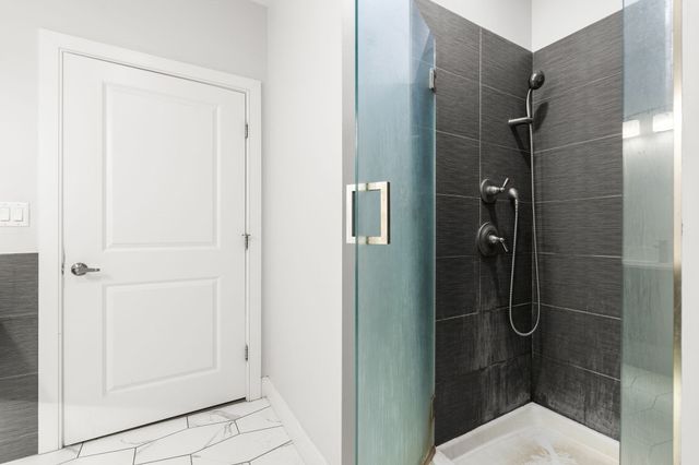 2 Cliveden Street 201E, Quincy, MA 02169