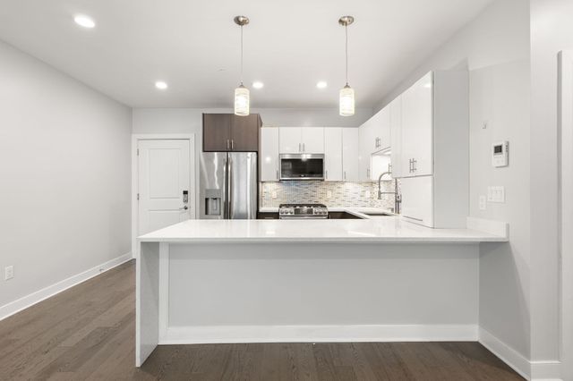 2 Cliveden Street 201E, Quincy, MA 02169