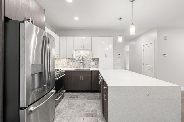 2 Cliveden Street 201E, Quincy, MA 02169