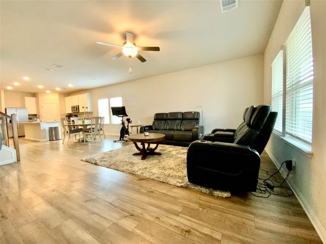 246 El Capitan LOOP, Dripping Springs, TX 78620