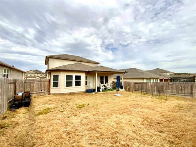 246 El Capitan LOOP, Dripping Springs, TX 78620