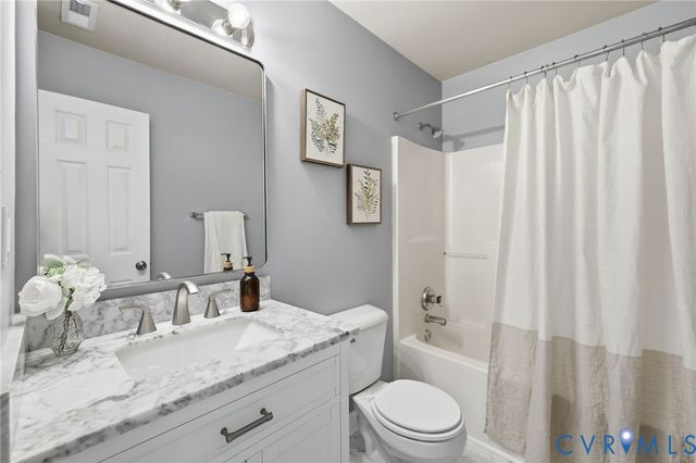 11564 New Forest Trl, Midlothian, VA 23112