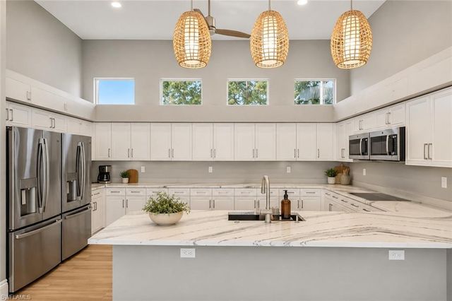 3029 Driftwood WAY 3307, Naples, FL 34109