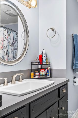 304 Parlier Avenue NE, Conover, NC 28613