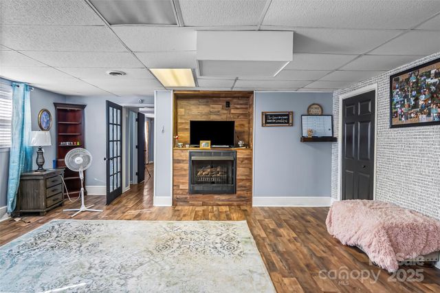 304 Parlier Avenue NE, Conover, NC 28613