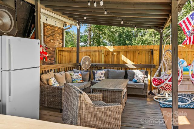 304 Parlier Avenue NE, Conover, NC 28613