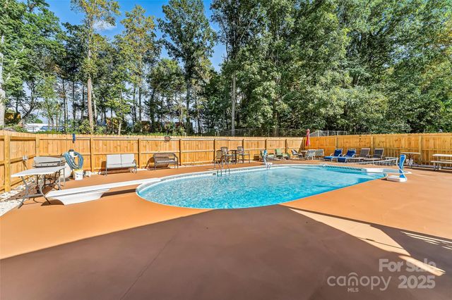 304 Parlier Avenue NE, Conover, NC 28613