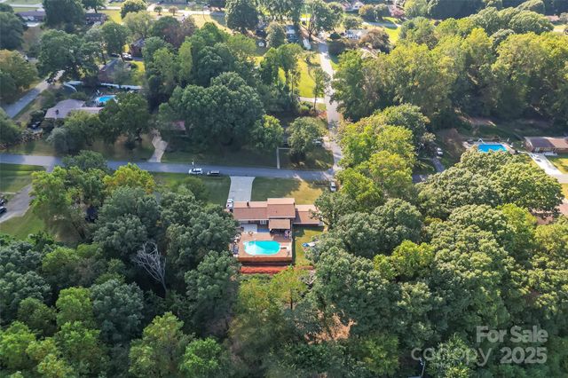 304 Parlier Avenue NE, Conover, NC 28613