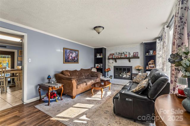 304 Parlier Avenue NE, Conover, NC 28613