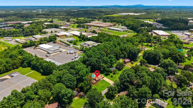 304 Parlier Avenue NE, Conover, NC 28613