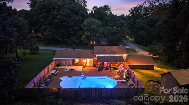 304 Parlier Avenue NE, Conover, NC 28613