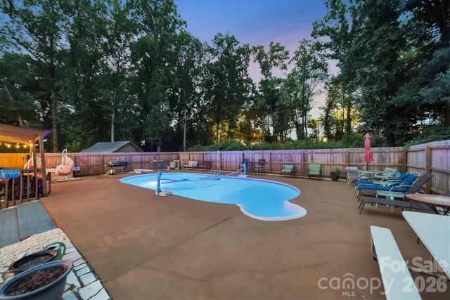 304 Parlier Avenue NE, Conover, NC 28613