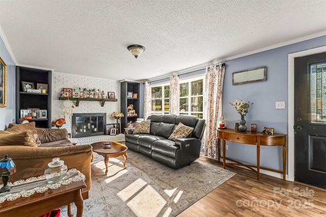 304 Parlier Avenue NE, Conover, NC 28613