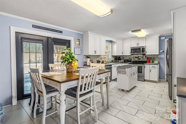 304 Parlier Avenue NE, Conover, NC 28613