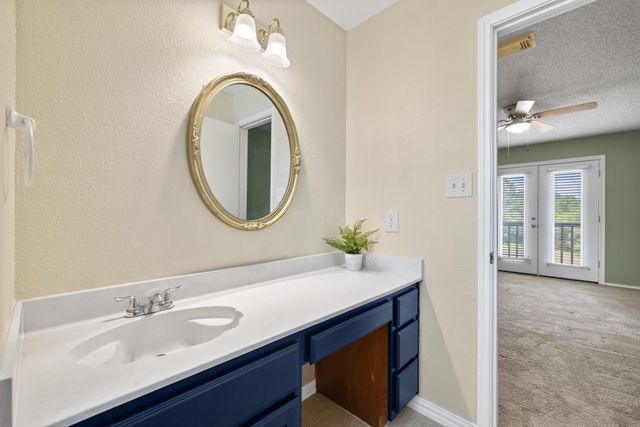 1471 County Road A, Lexington, TX 78947