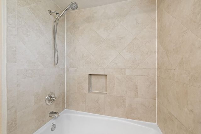 1471 County Road A, Lexington, TX 78947