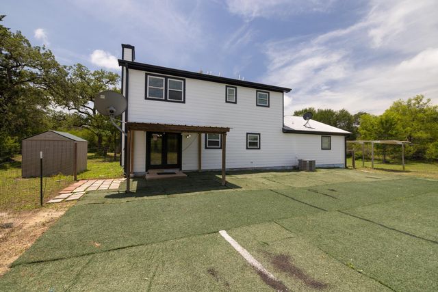 1471 County Road A, Lexington, TX 78947