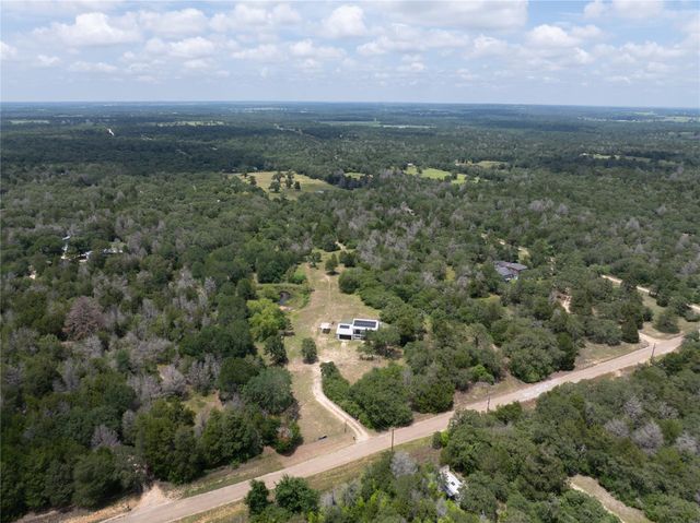 1471 County Road A, Lexington, TX 78947