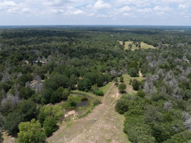 1471 County Road A, Lexington, TX 78947