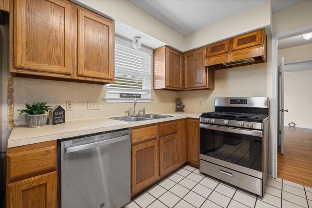 1471 County Road A, Lexington, TX 78947