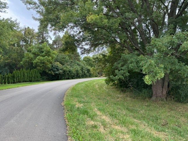 6764 W Creekside Drive, Long Grove, IL 60047