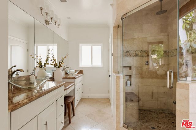 6364 W 77th Street, Los Angeles, CA 90045