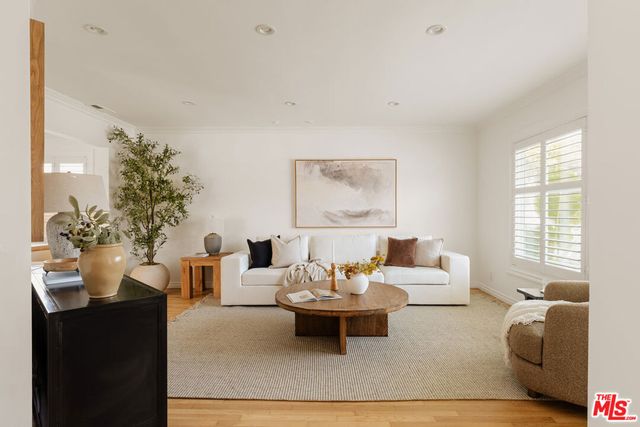 6364 W 77th Street, Los Angeles, CA 90045