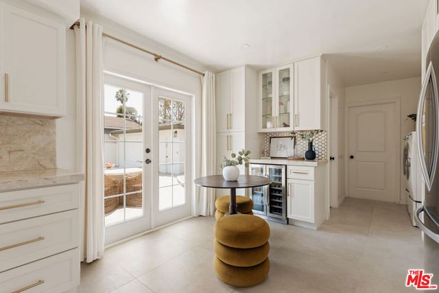6364 W 77th Street, Los Angeles, CA 90045