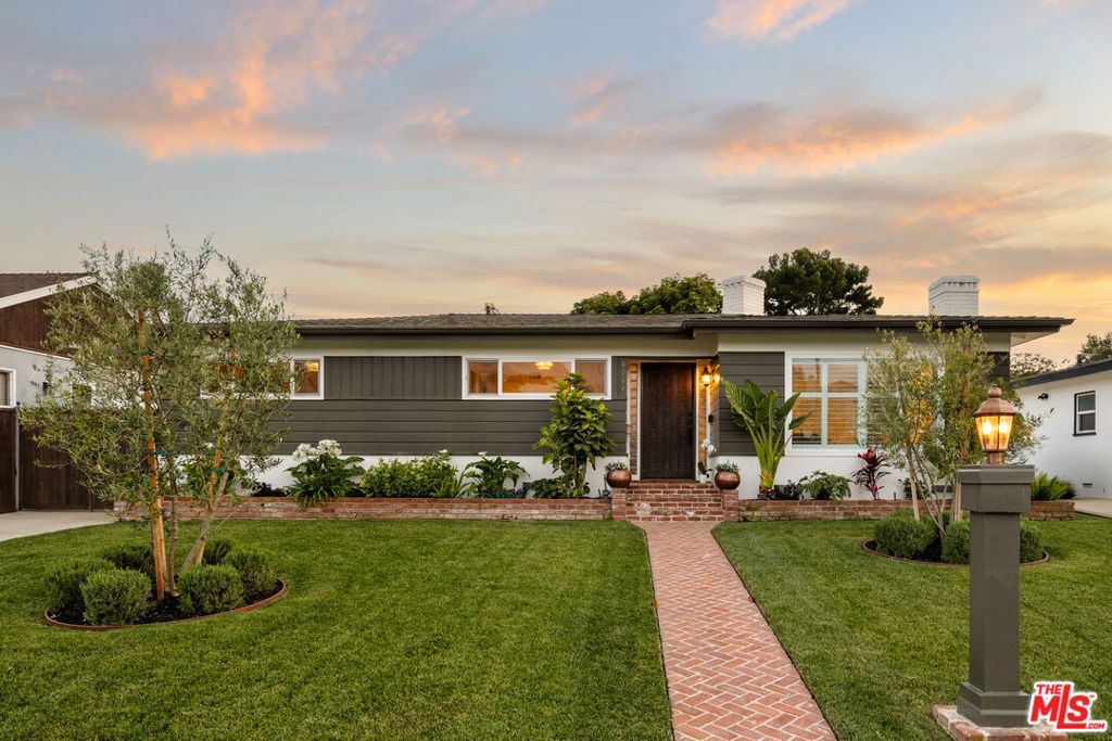 6364 W 77th Street, Los Angeles, CA 90045