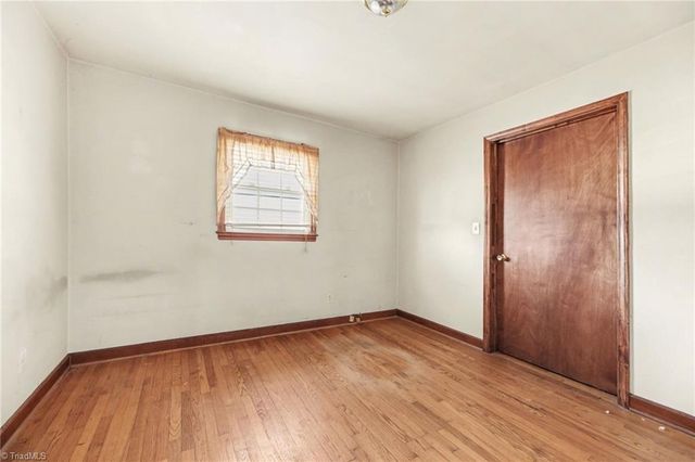 4240 Compton Drive, Winston-salem, NC 27107