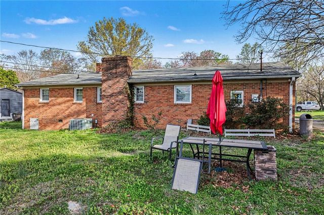 4240 Compton Drive, Winston-salem, NC 27107