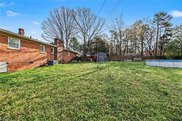 4240 Compton Drive, Winston-salem, NC 27107