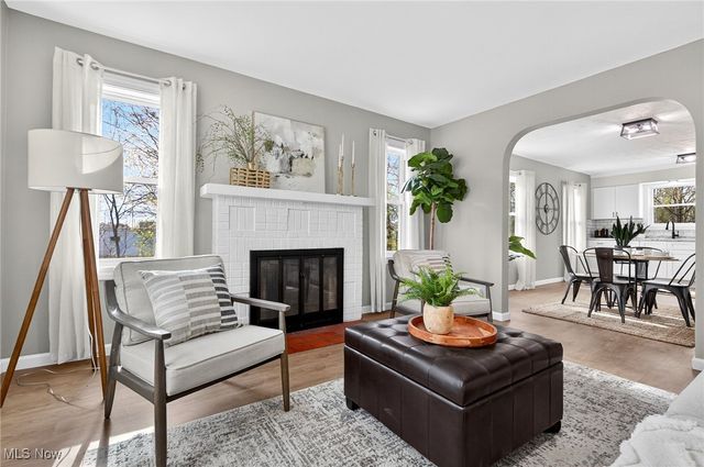 128 N Canfield Niles Road, Austintown, OH 44515