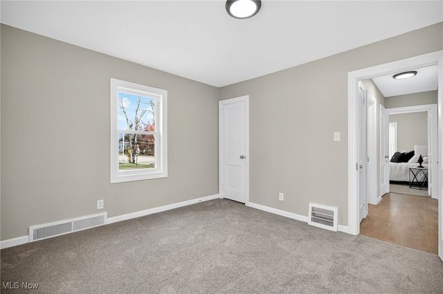 128 N Canfield Niles Road, Austintown, OH 44515