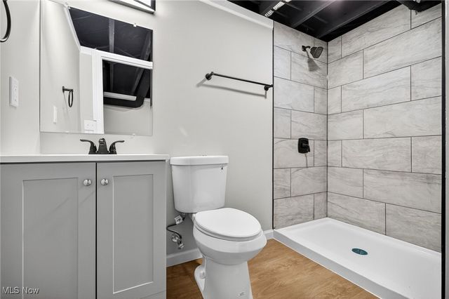 128 N Canfield Niles Road, Austintown, OH 44515