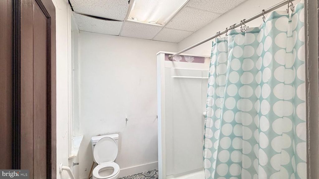 1229 W RUSSELL ST, PHILADELPHIA, PA 19140 — photo 5