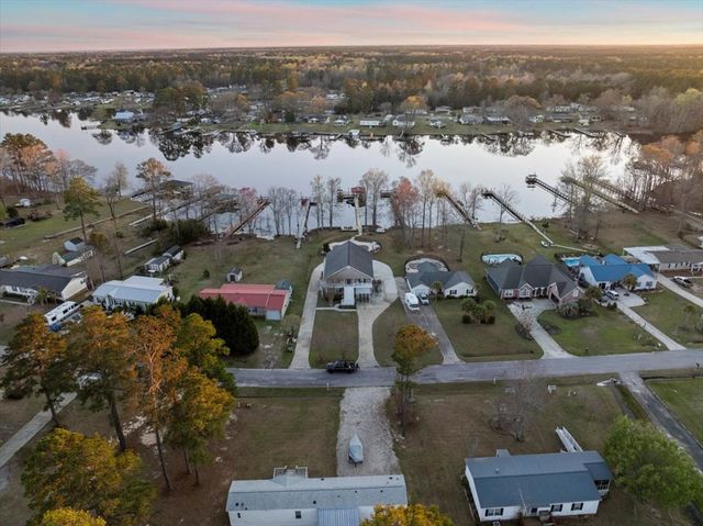 1190 Mill Creek Drive, Manning, SC 29102